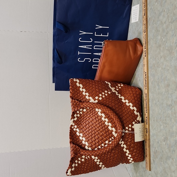 Stacy Bradley Design Handbags - Stacy Bradley Brown & White Woven Tote Bag With Pouch